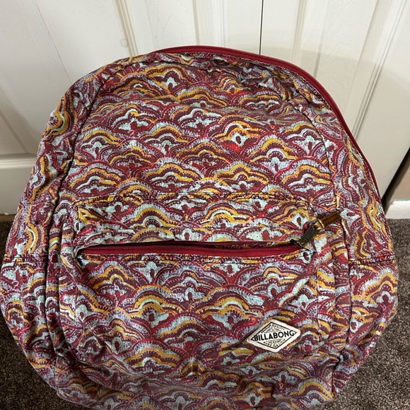 Billabong Mint Green and Burgundy backpack - Picture 1 of 3